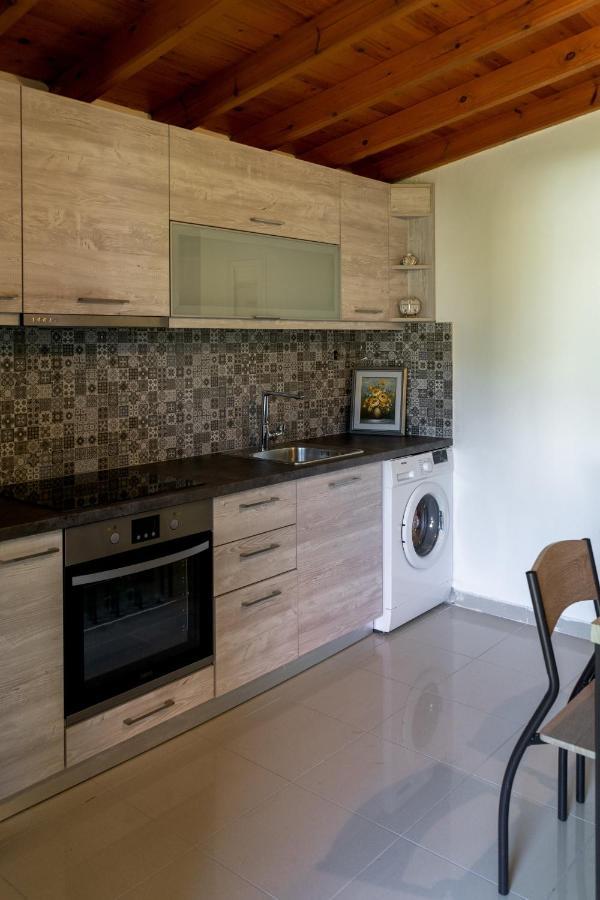 Ar Apartment Platanidia Exterior photo